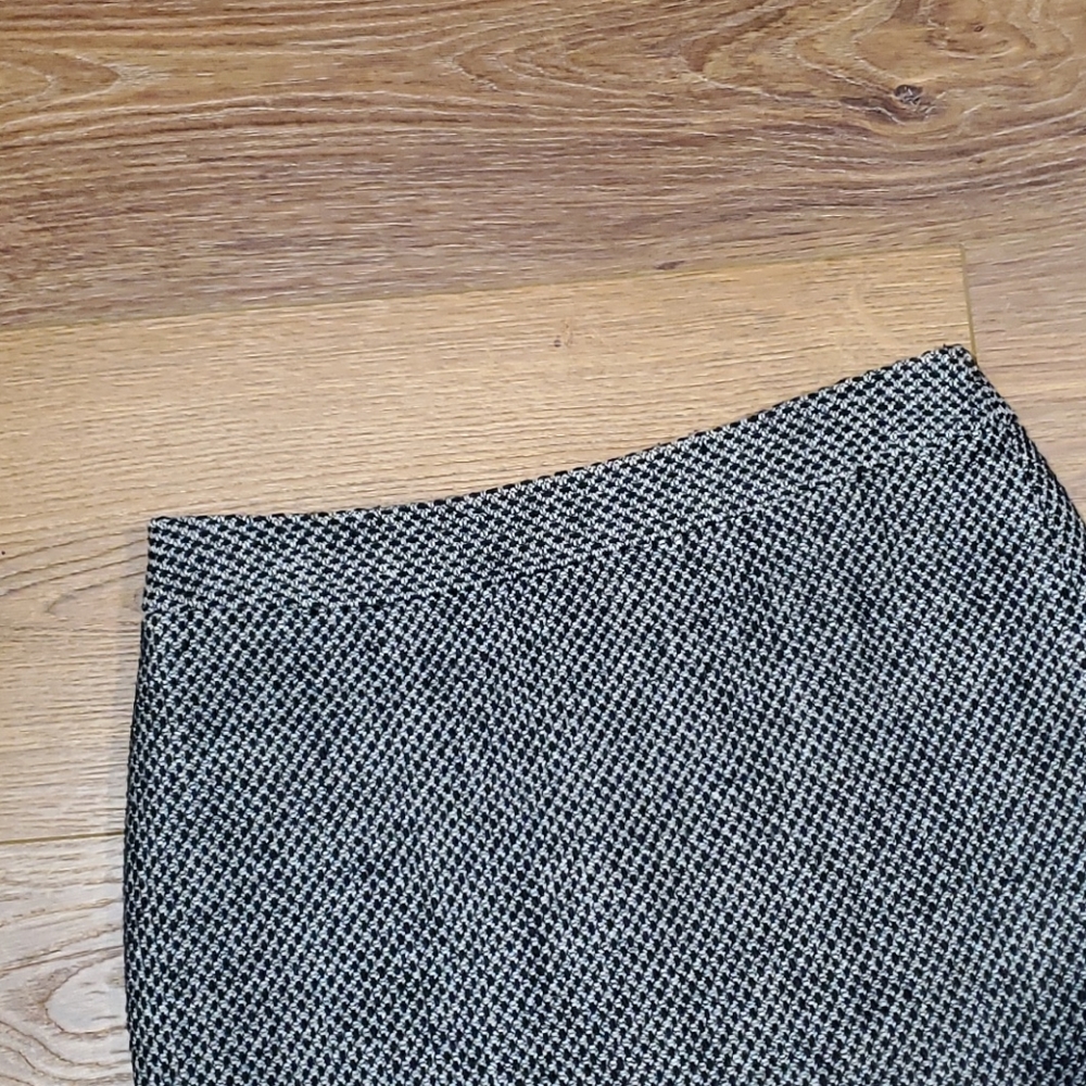 ANN TAYLOR PETITES skirt. #3335 - Picture 2 of 6